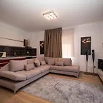 Apartment Διαμέρισμα *