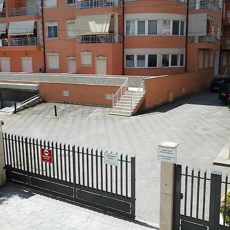 Lejlighed Apartment *