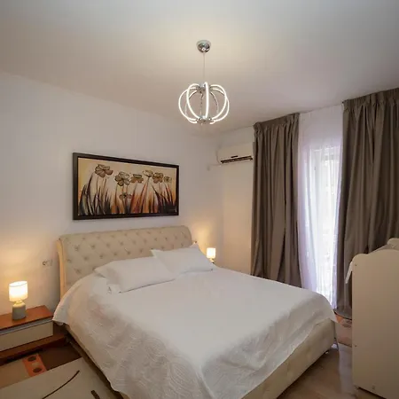 Apartment * Golem (Tirana)